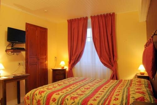 Гостиница Auberge De La Chaloire в Боне