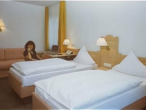 Гостиница Hotel Gasthof Zur Linde