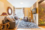 Quirky 1 Bedroom Apartment With SPA and Pool (Holyrood Road, 85-89), hotel