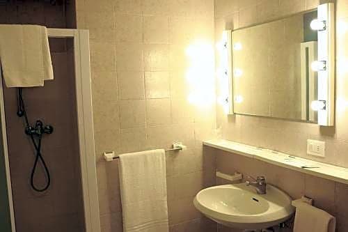 Фото Hotel Bella Venezia