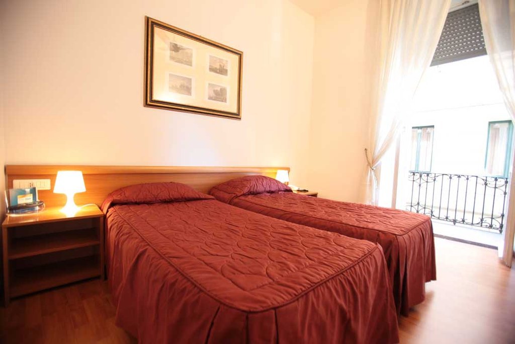 Фото Genius Hotel Downtown