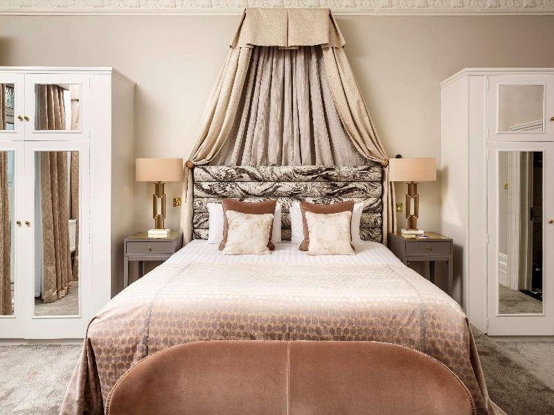 Фото Mercure Brighton Seafront Hotel