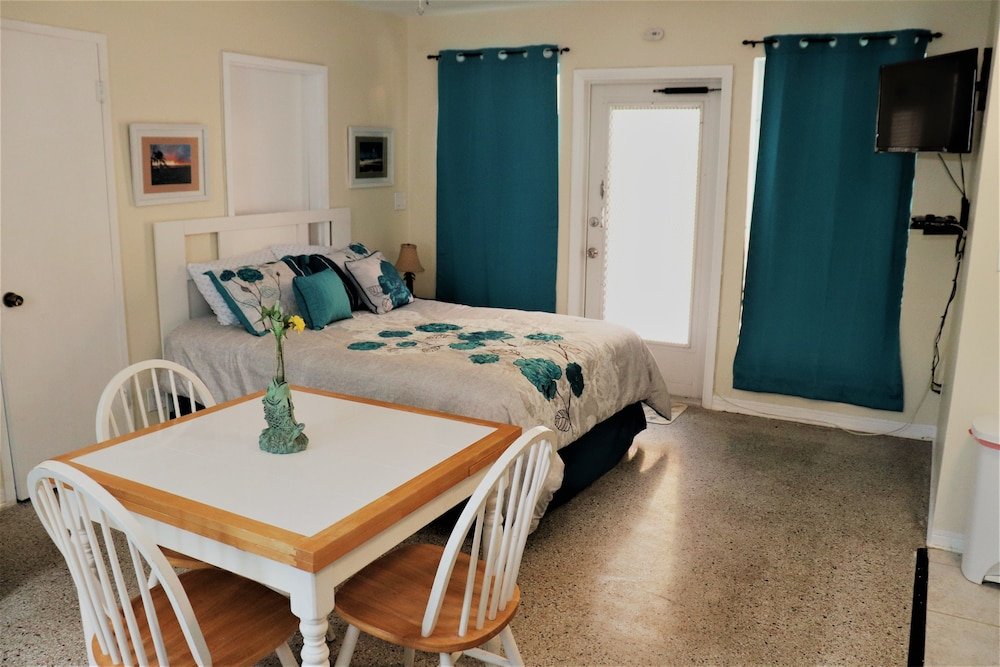 Фото Tiana Beach Inn