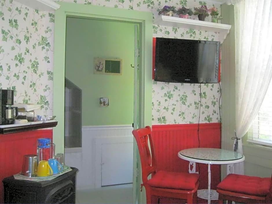 Фото A White Jasmine Inn