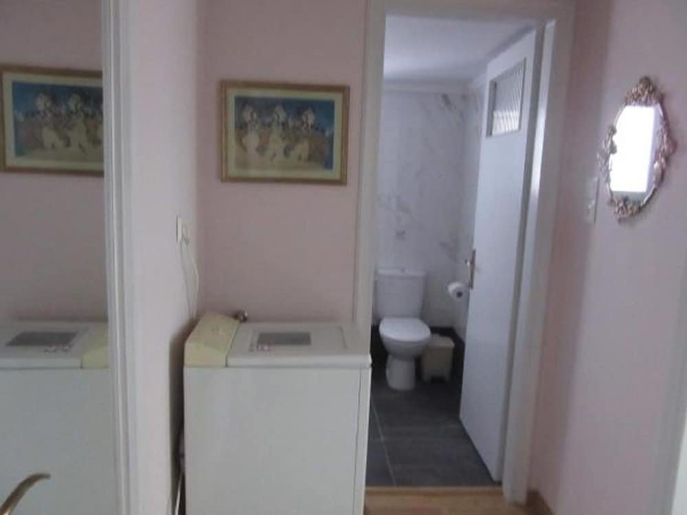 Фото Marion-Athenian Style Apartment
