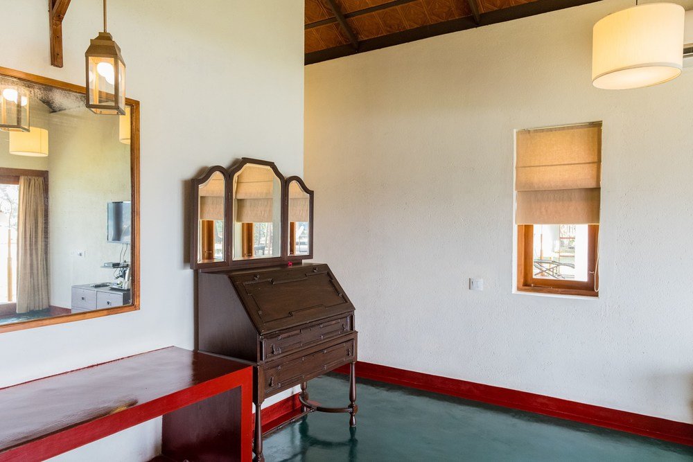 Фото Cranganor History Cafe Riverside Chateau