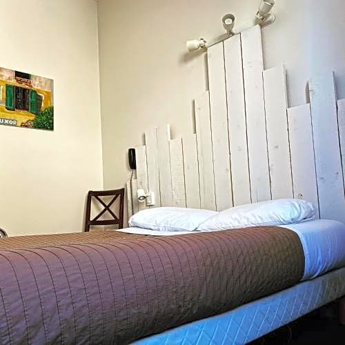 Фото Hotel Le Midi Clermont-Cournon