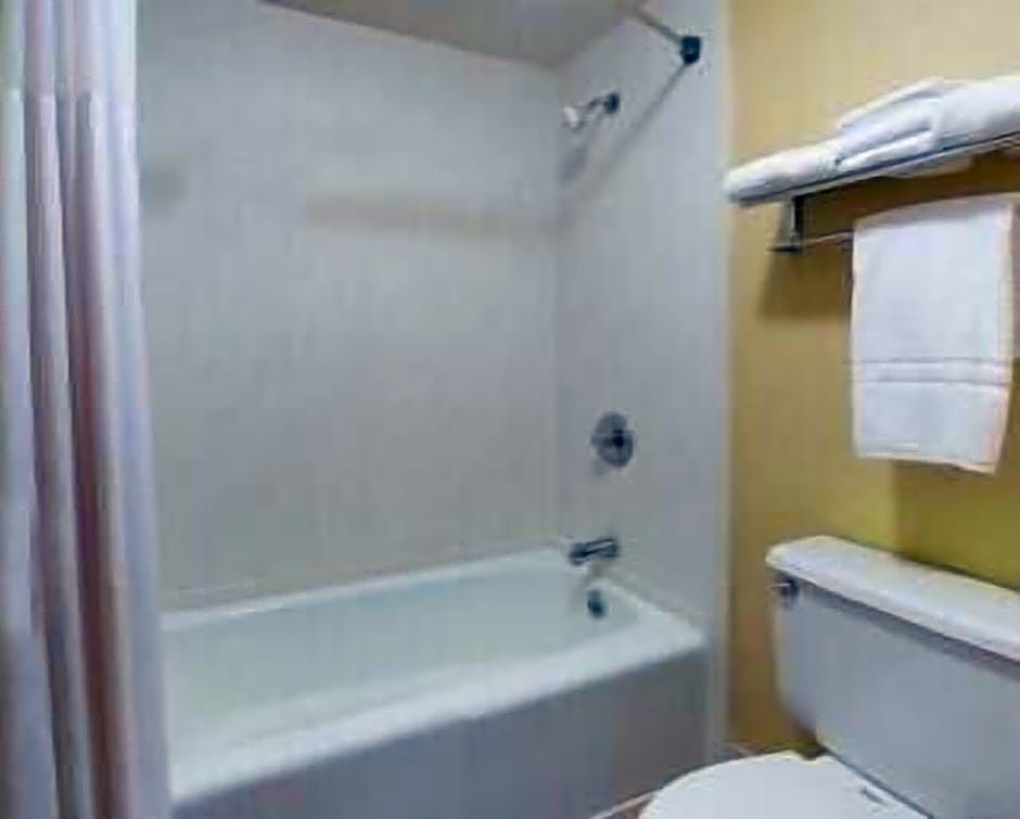 Фото Days Inn by Wyndham Paducah