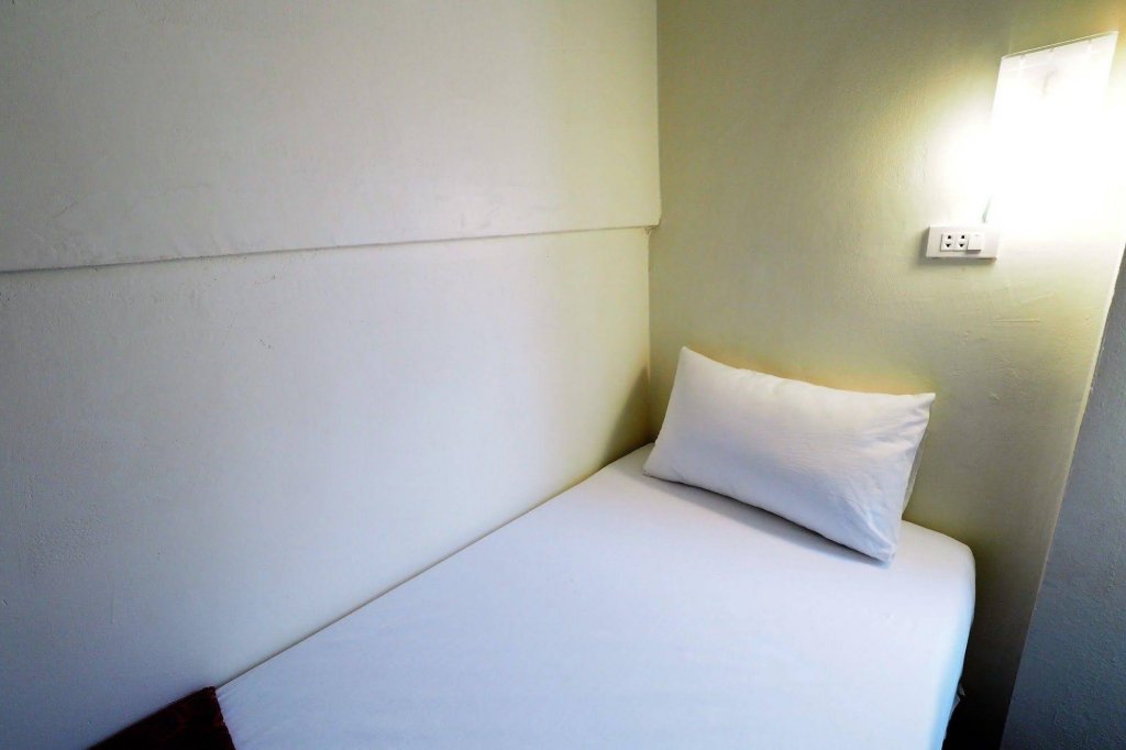 Фото Khaosan Green House Hotel