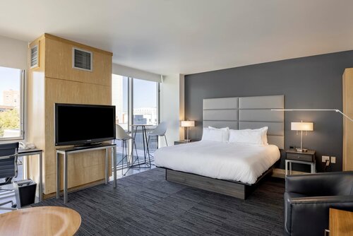 Гостиница HotelVetro Iowa City, Tapestry Collection by Hilton в Коралвилле