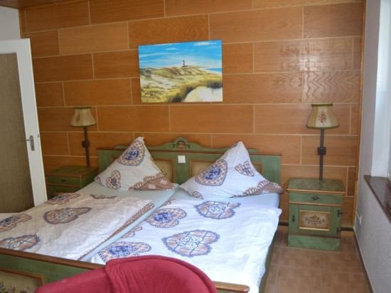 Фото Ferienwohnung Ulmenstraße