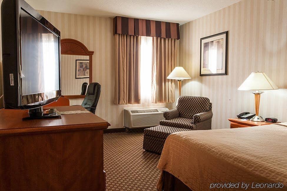 Фото Country Inn & Suites by Radisson Indianapolis East