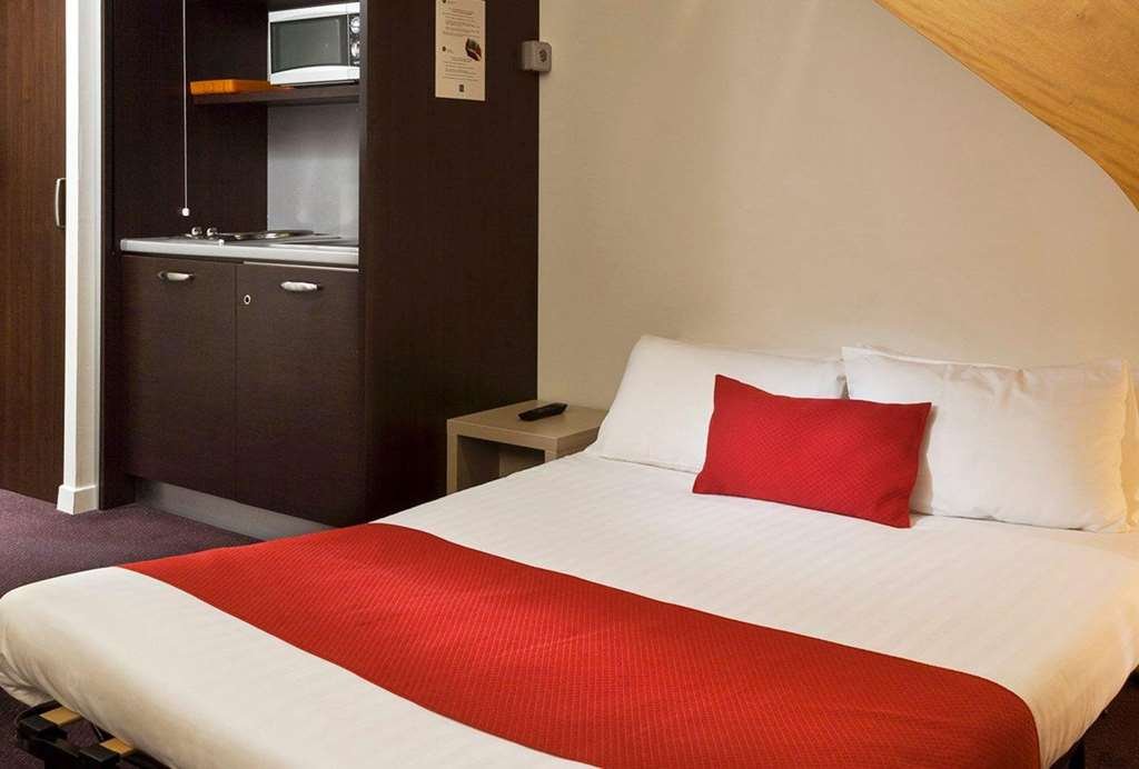 Фото Sure Hotel by Best Western Nantes Beaujoire