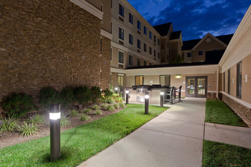 Гостиница Staybridge Suites Chantilly - Dulles Airport, an Ihg Hotel в Чантилли
