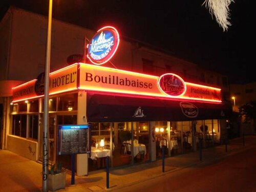 Внешний вид отеля Hôtel Café Miramar в Ле Гро-дю-Руе, фото 3