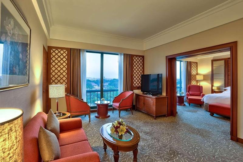 Фото Отель Hilton Mandalay