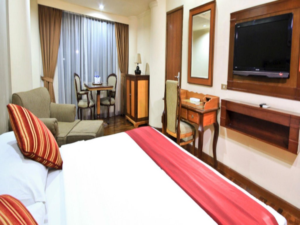 Фото Grand Menteng Hotel