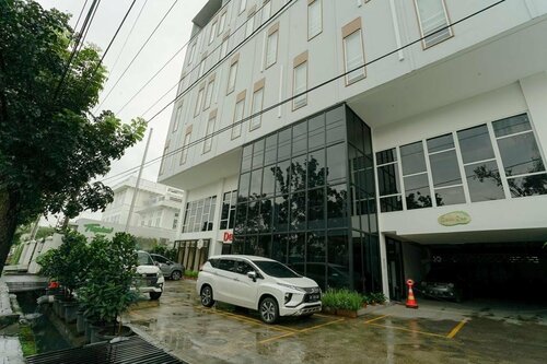 Гостиница Deli Hotel в Провинции Северная Суматра