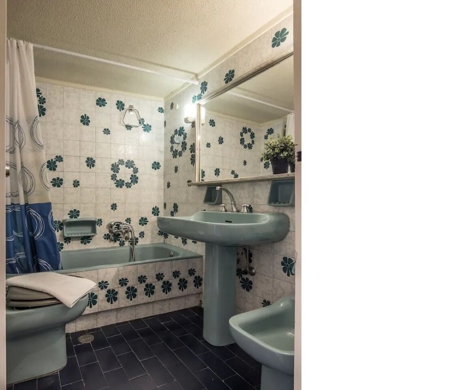 Фото Three Bedrooms Apartment in City Center