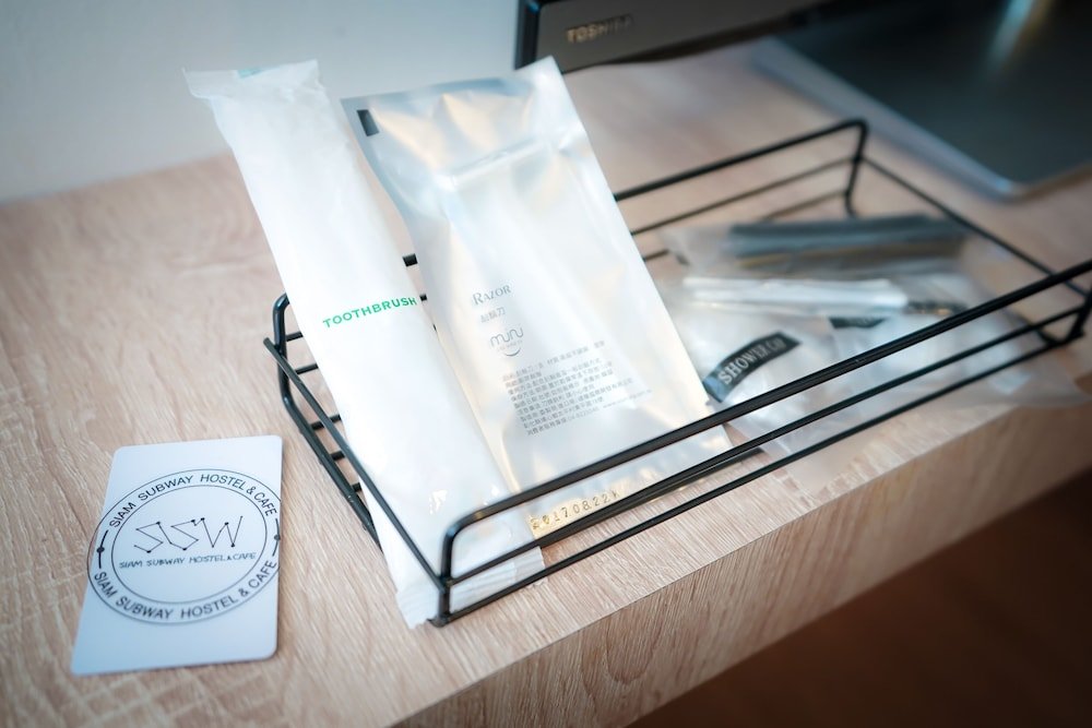 Фото Siam Subway Hostel and Café