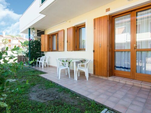 Апартаменты Sun Drenched Residence with Pool in Rosolina Mare