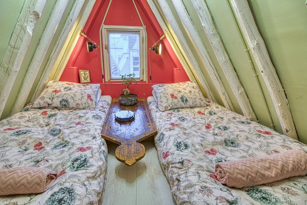 Фото Attic Monkeys Lodge