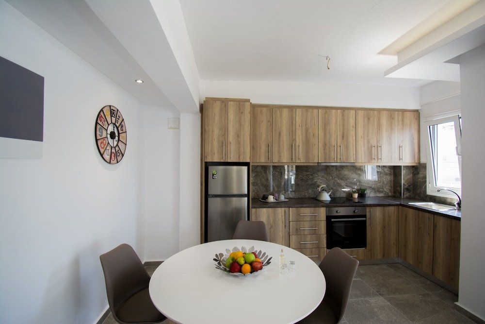 Фото Semes Luxury Apartments by Estia