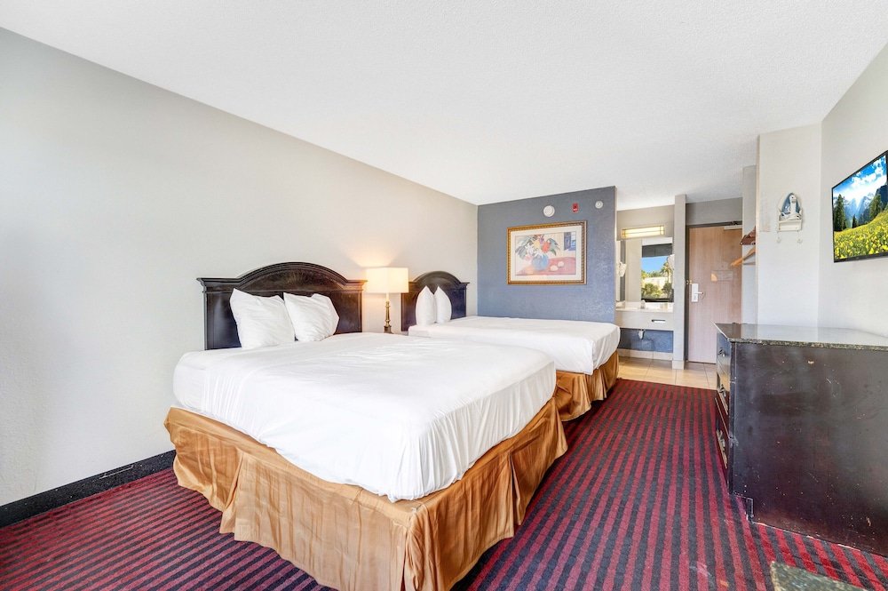 Фото Quality Inn Orlando