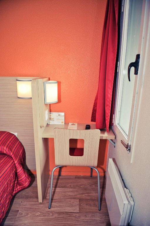 Фото Premiere Classe Beauvais