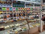 Мир сухофруктов (Minigali Gubaydullina Street, 6) ، المكسرات والوجبات الخفيفة والفواكه المجففة