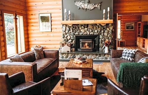 Гостиница Cowichan River Wilderness Lodge