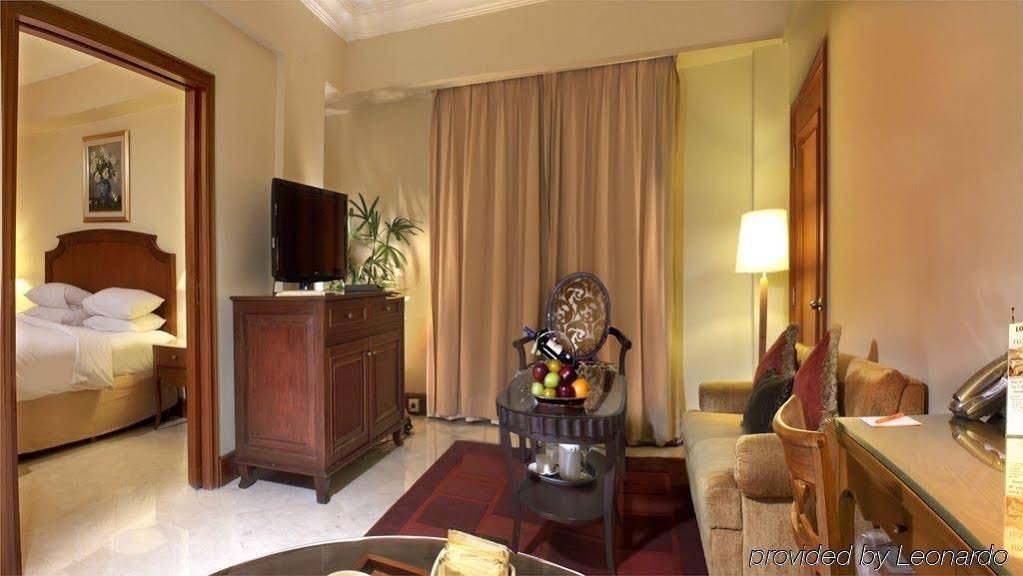 Фото Arion Suites Hotel Kemang