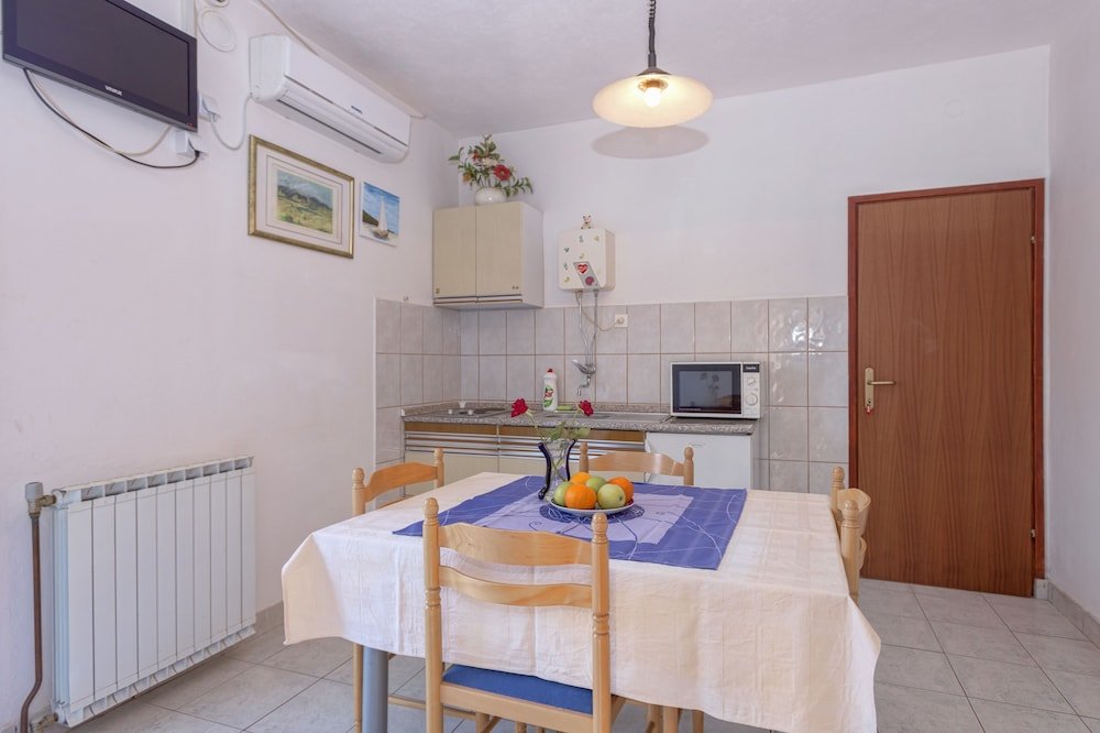 Фото Apartments Pharos & Hector