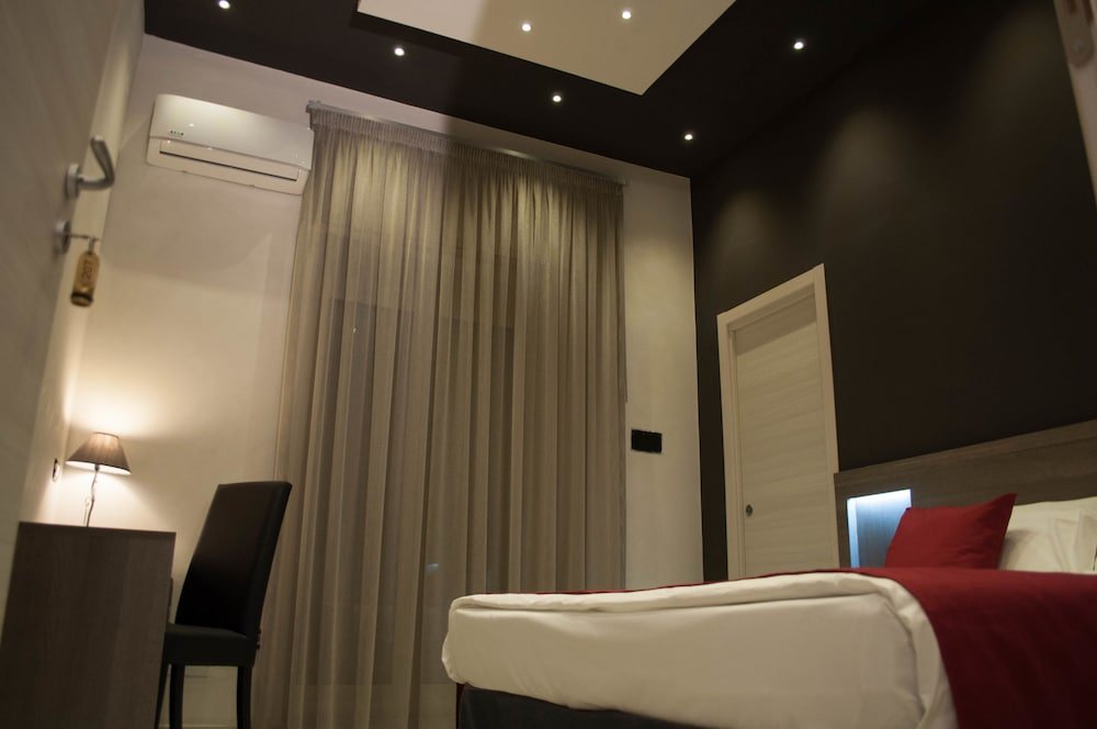 Фото Hotel Bella Napoli