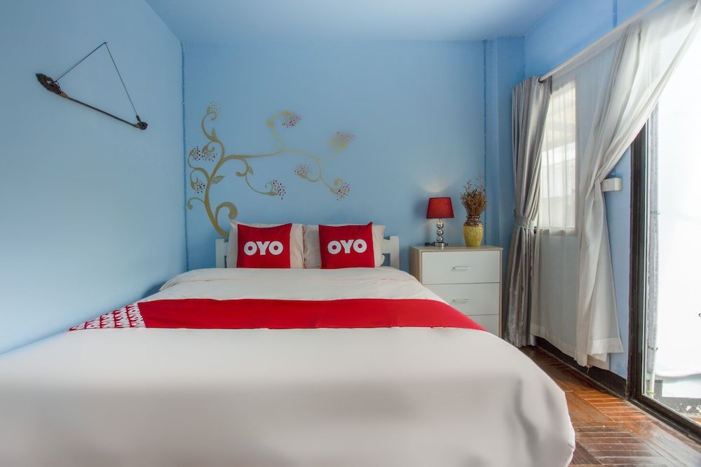 Фото Oyo 75303 V Home Guesthouse Sunday Night Market