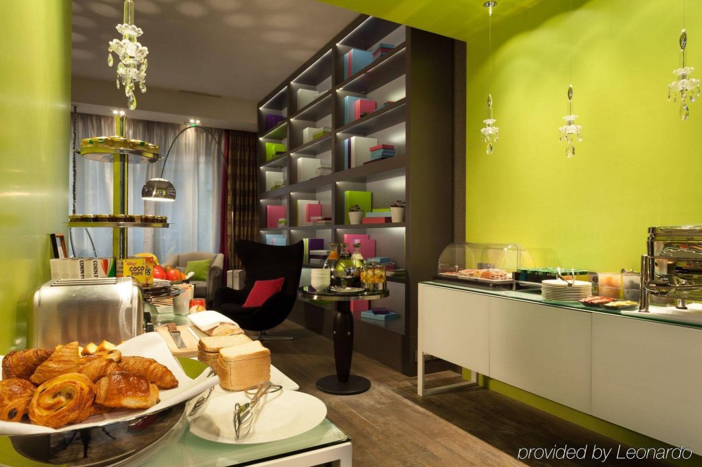 Фото Hôtel Le Petit Paris