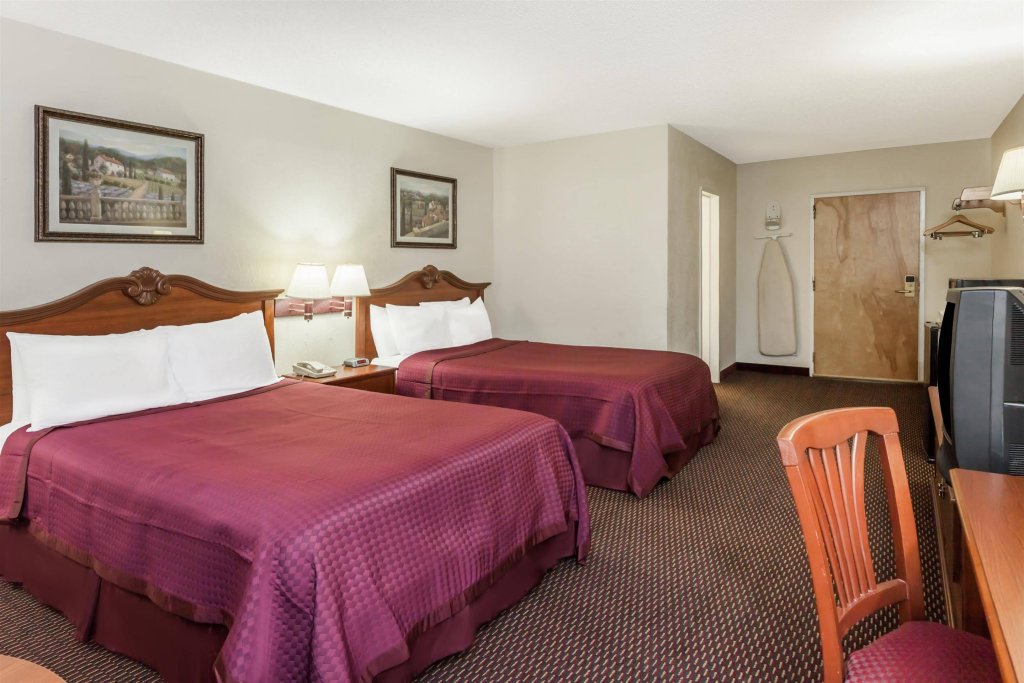 Фото Red Roof Inn Warrenton