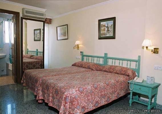 Фото Hotel Monasterio Granada - Adults Only