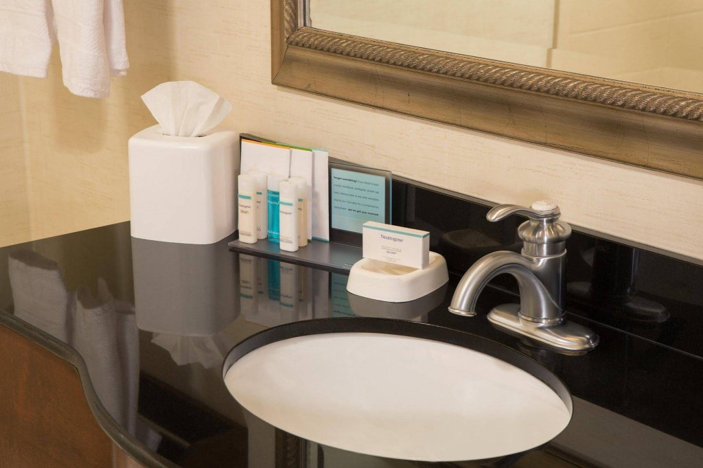 Фото Hampton Inn Fairfax City