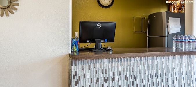 Фото Rodeway Inn Downtown Hanford