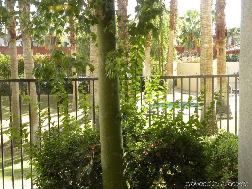 Фото Hilton Garden Inn Palm Springs/rancho Mirage