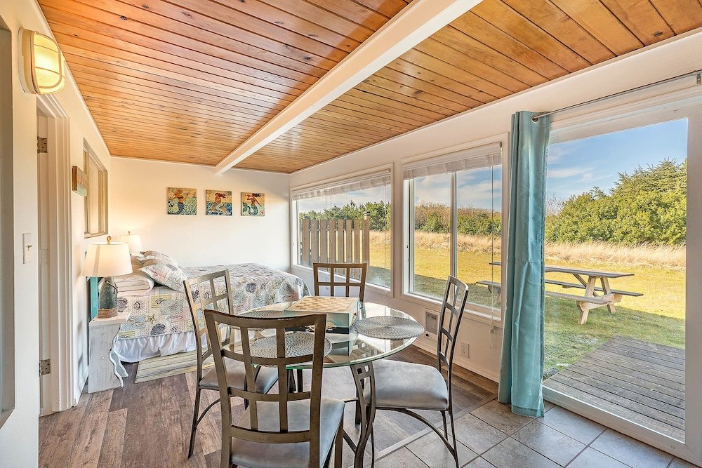 Фото Pacific Surf Condos