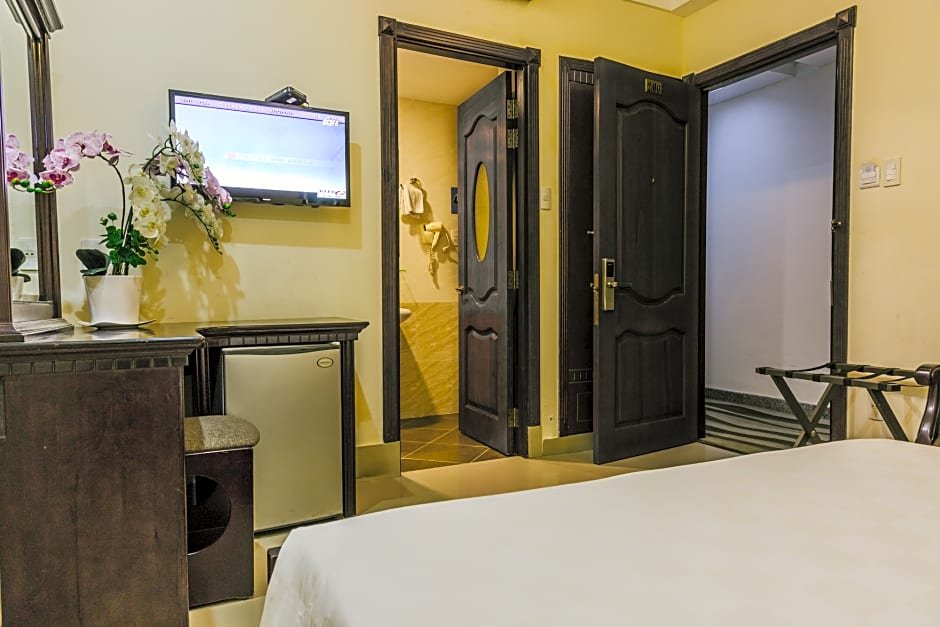 Фото Ambassador Hotel Saigon