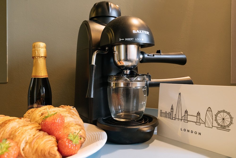 Фото The Warwick by Aura Collection