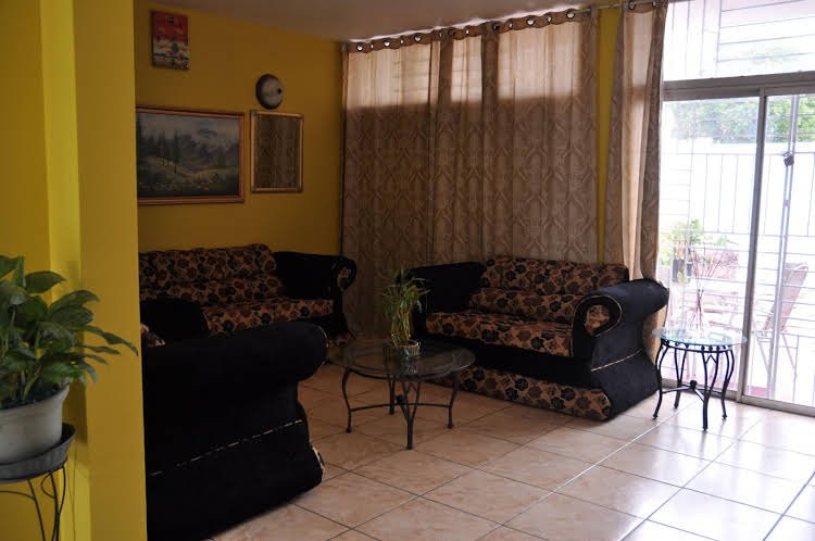 Фото New Kingston Luxury Apt The Bromptons