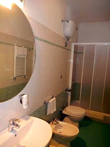 Фото Albergo dei Leoni