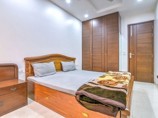 Фото Oyo 464 Hotel Lotus Palace