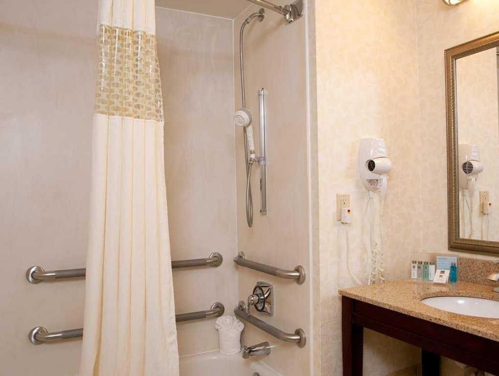 Фото Hampton Inn Indianapolis Downtown Across from Circle Centre