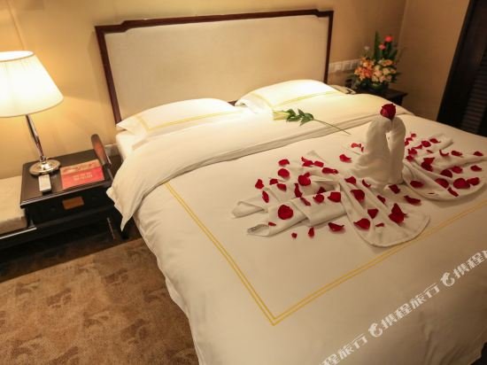 Фото Bell Tower Hotel Xian