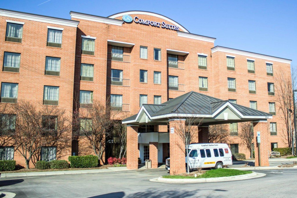 Фото Comfort Suites Regency Park